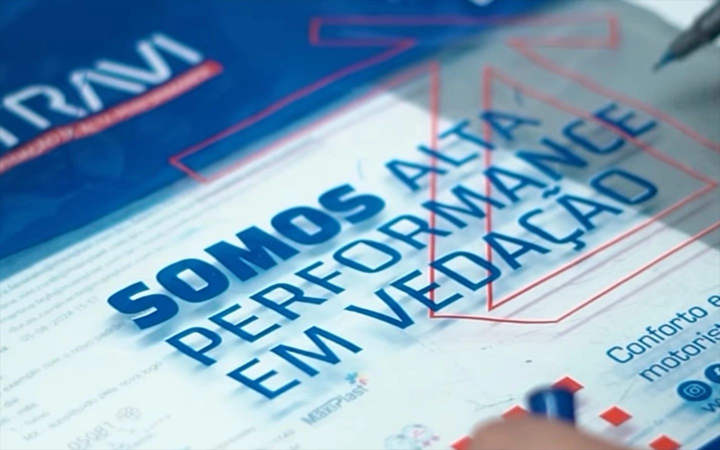 80 anos com rebranding completo